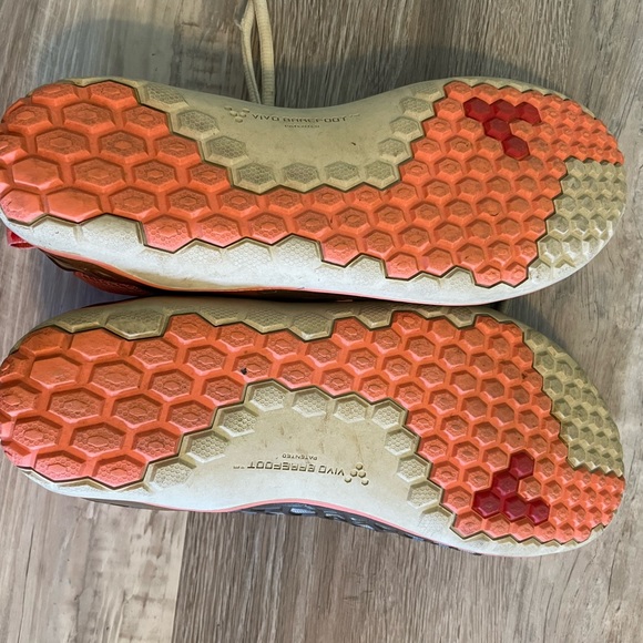 Running shoe - Picture 4 of 5